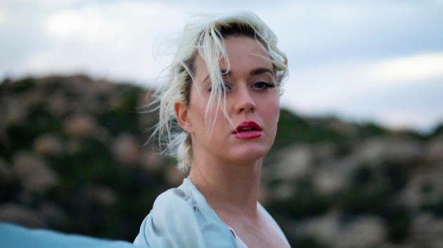 m_katyperry2020notsmiling_082120-2