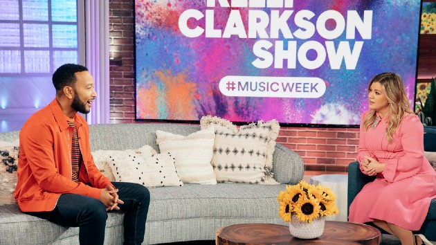 m_kellyclarkson_092020