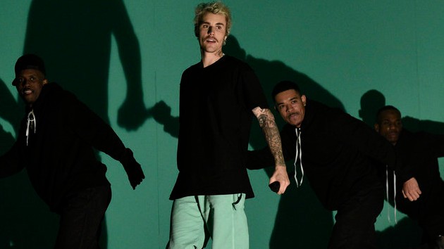 m_justinbiebersnlfeb_100220