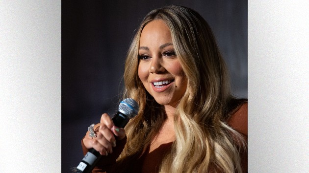 m_mariahcareywithmic_091420-2