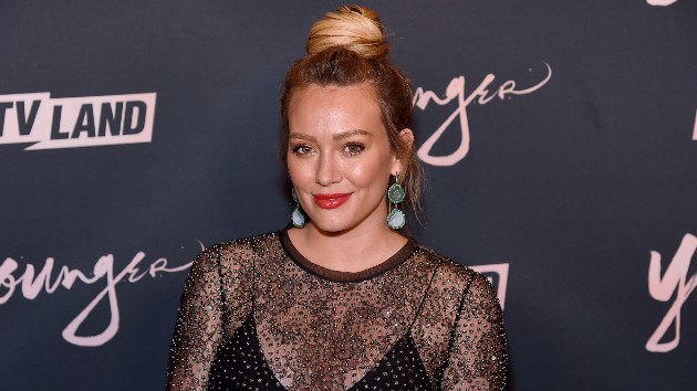getty_hilaryduff_102620
