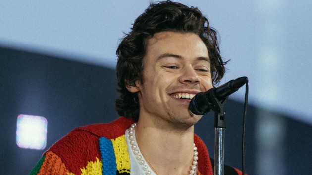 getty_harrystyles_102820