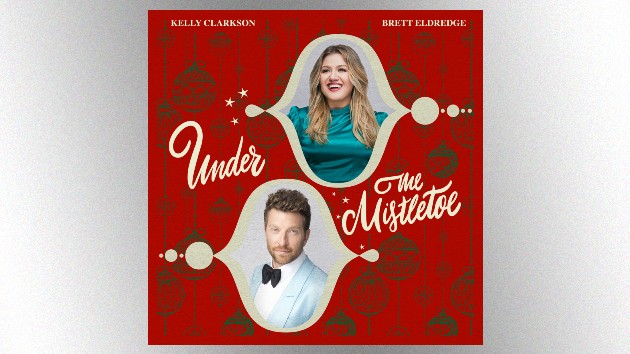m_kellybrettunderthemistletoe_102820