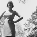 m_taylorswifthandsonhips_072520-6