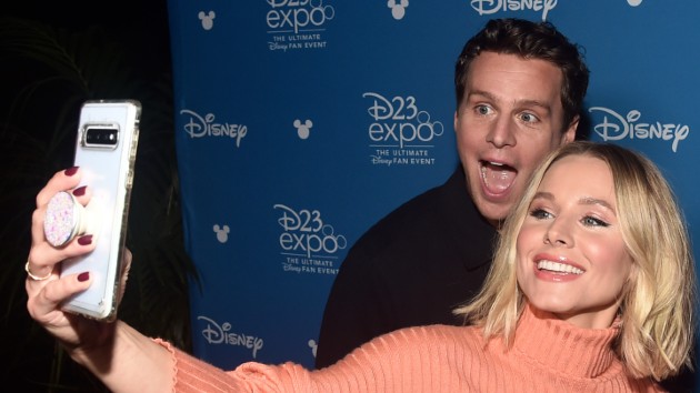 getty_kristen_bell_jonathan_groff_11052020