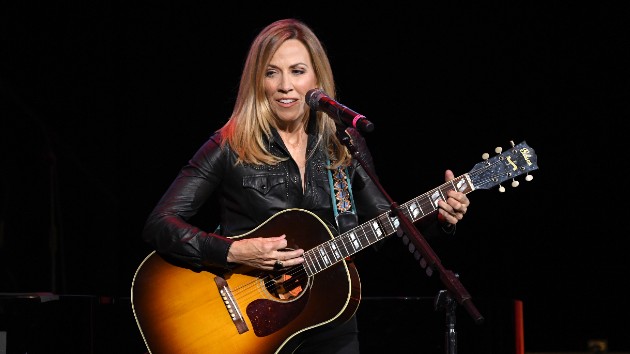 getty_sherylcrow_111020