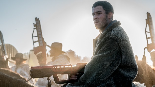 m_nickjonaschaoswalking_111920