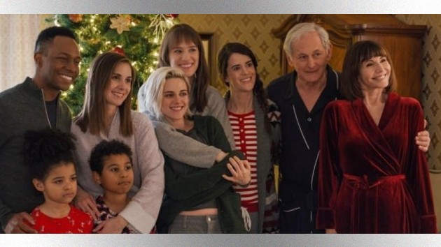 e_happiest_season_fam_11232020