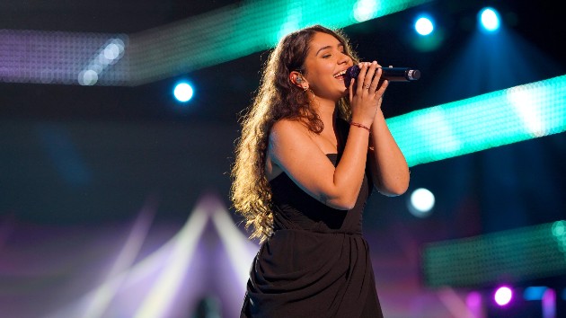 getty_alessiacara_120820