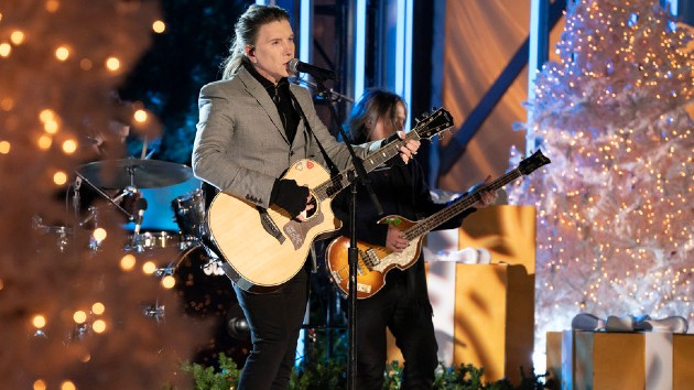 m_ggdxmasrockcenter_121320