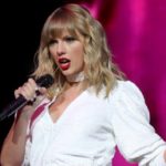 getty_taylorswiftonstage_012121