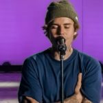 m_justinbiebercma_011121-3
