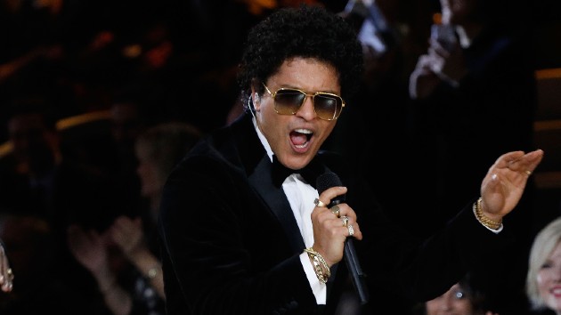 getty_brunosingingtux_022721