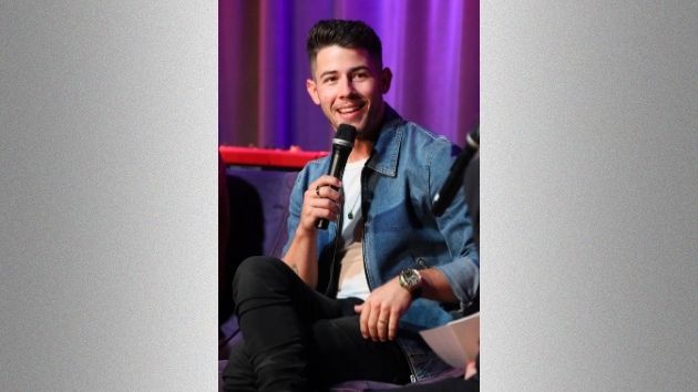 m_nickjonas_031721