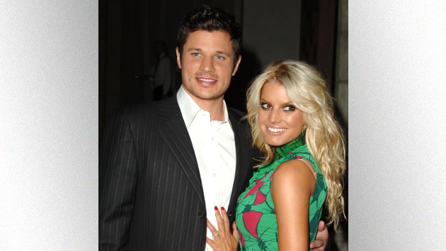 getty_nickandjessica_032321