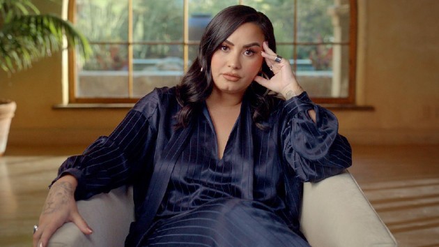 m_demilovatodancingwithdevi_011421-3