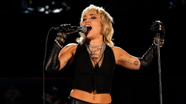 getty_mileycyrus_040521-2