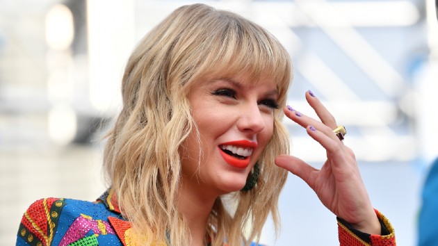 getty_taylorswift_040521-2