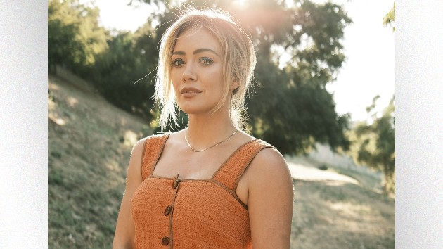 e_hilary_duff_04212021