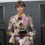 m_taylorswiftgrammys_052421