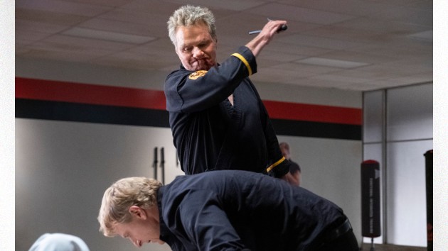 e_cobra_kai_fight_01152021-2