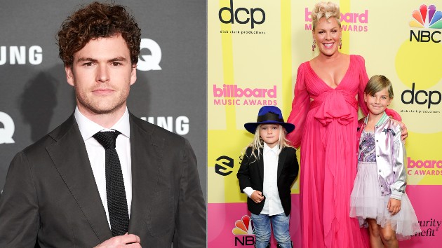 getty_vancepinkandfam_072121