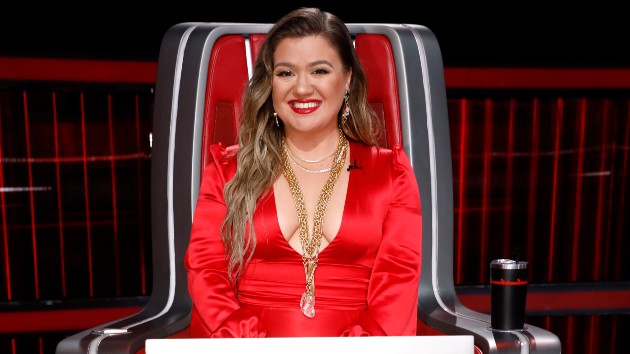 m_kellyclarksoninvoicechair_081221