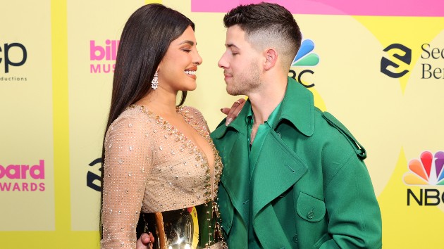 getty_nickandpriyanka_083021