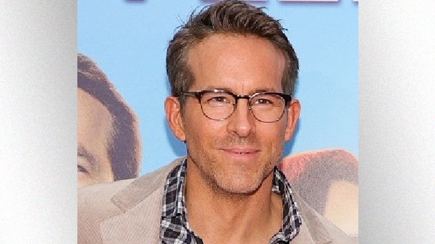 e_ryan_reynolds_09192921