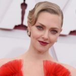 e_amandaseyfried_102621