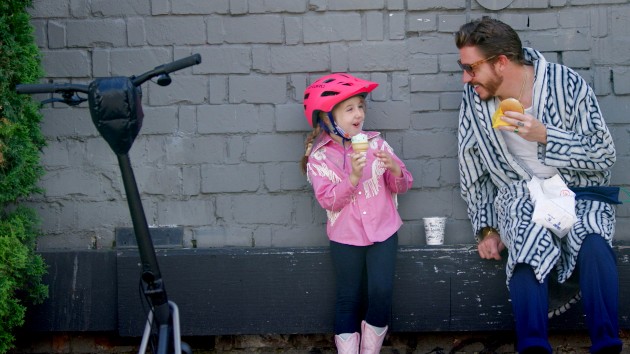 getty_macklemoredaughter_102721