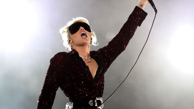 getty_mileycyrus_102821