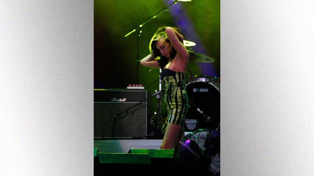 getty_amywinehouse_110921
