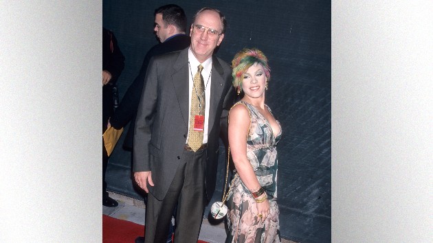 getty_pinkanddad_101821-2