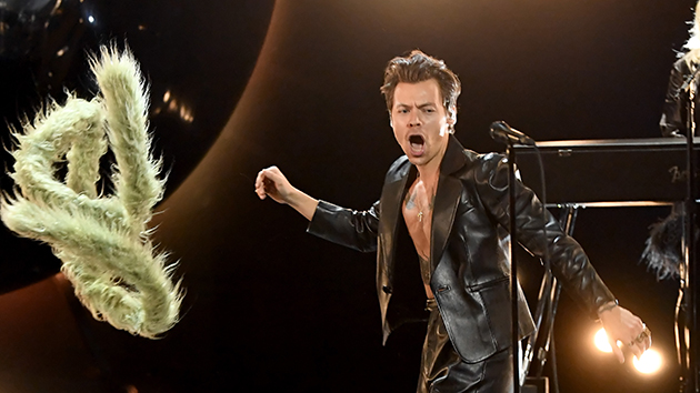 getty_harrystyles_111521