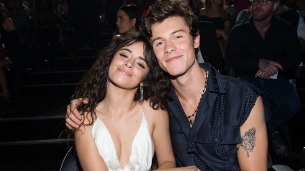m_shawnmendes_camilacabello_111821