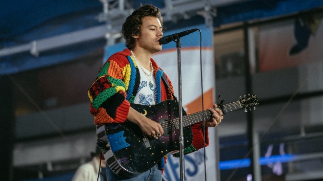 getty_harrystyles_113021
