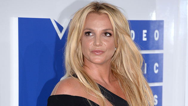 getty_britney_spears_120221