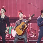 getty_jonas_brothers_120721