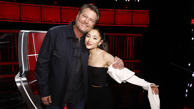 m_ariana_grande_blake_shelton_120821
