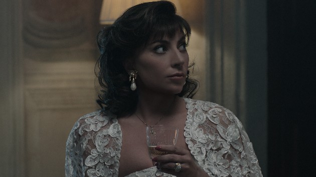 m_ladygagaaspatriziastill_121321