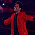 getty_weekndsuperbowlsmiling_121321