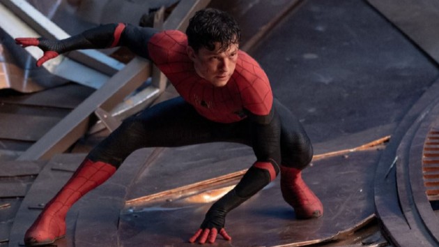 e_spidey_nwh_11292021-2