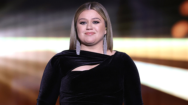 getty_kelly_clarkson_030922