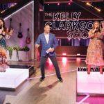 m_kellyclarksonannehathaway_032222