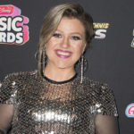 m_kelly_clarkson_062122
