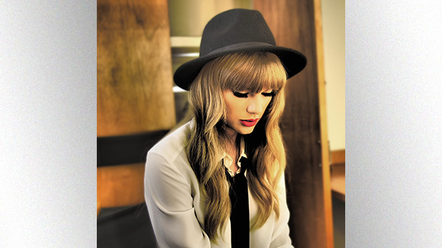 m_taylor_swift_062922