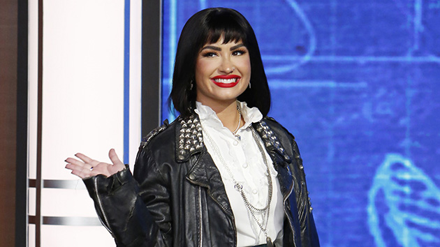 m_demi_lovato_2_080422