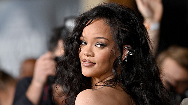 getty_rihanna_110822