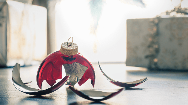 getty_brokenornament_111522